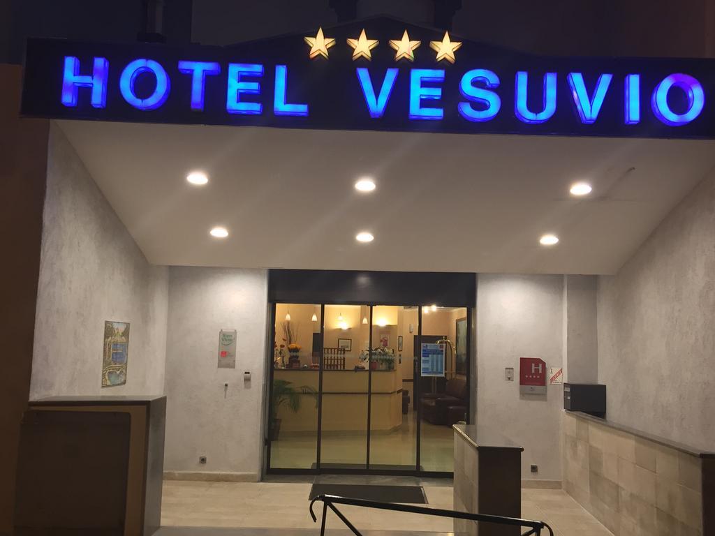 Hotel Vesuvio ลูร์ด ภายนอก รูปภาพ